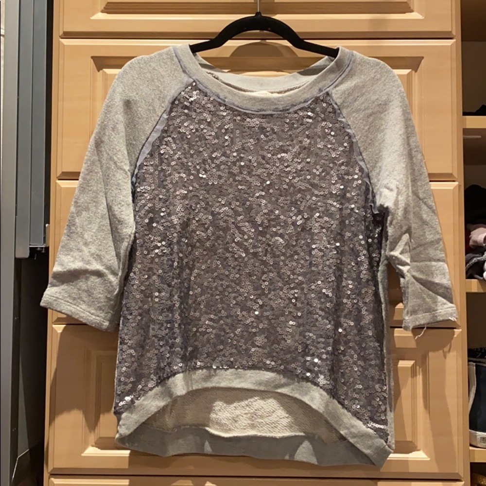 Grey sweatshirt material top with rinestones